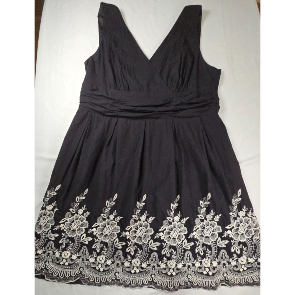 Plus Size 20 Black White Floral Embroidered Sleeveless Cotton Cocktail Dress